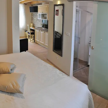 Cosy In The Center سبليت