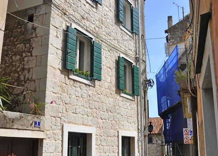 Cosy In The Center *